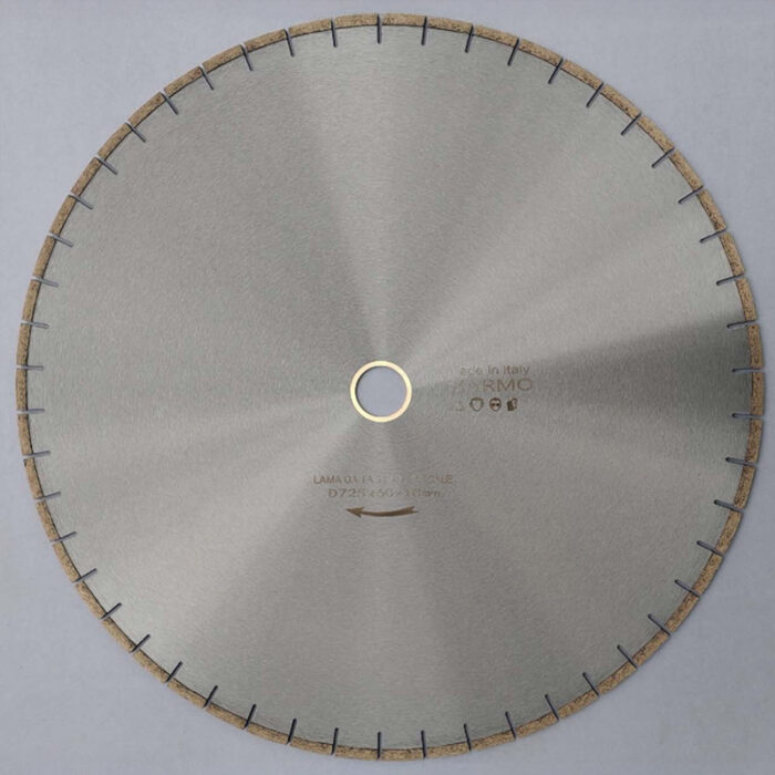 Diamond saw blade for marble, Verticall cutting  Diameter 725mm, Inner hale 60mm, With 60150mm reducer ring Segment size 6.5xl0mm, U slot