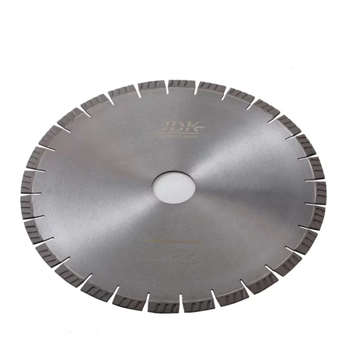Lame de diamant segmentée turbo